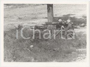 Fotografia d epoca originale 1985 ca ESERCITO ITALIANO  GRANDI MANOVRE Appostamento militare  Foto 28x14 cm 1