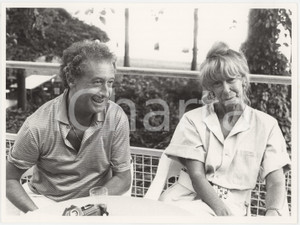Fotografia d epoca originale 1985 ca ITALIA  COSTUME Nando PUCCI NEGRI Didi PEREGO Ritratto  Foto 28x14 cm 1