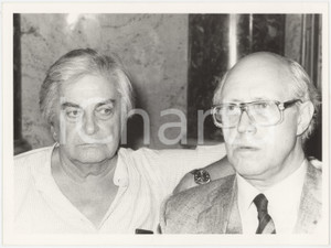 Fotografia d epoca originale 1985 ca COSTUME Jurij PetroviÄ LJUBIMOV Mstislav ROSTROPOVIC Foto 24x18 cm 1