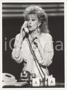 Fotografia d epoca originale 1985 RAI UNO Loretta Goggi in Quiz  Loretta GOGGI al telefono  Foto 2 1