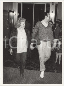 Fotografia d epoca originale 1985 ca ITALIA  COSTUME Pippo BAUDO Katia RICCIARELLI Foto 18x24 cm 1 1