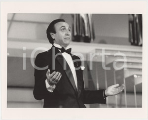Fotografia d epoca originale 1985 ca ITALIA  TELEVISIONE Pippo BAUDO Ritratto presentatore  Foto 25x20 9 1