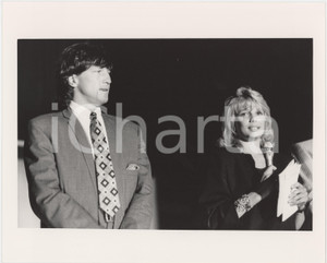 Fotografia d epoca originale 1985 ca ITALIA  COSTUME Walter ZENGA Roberta TERMALI Foto 25x20 cm 1