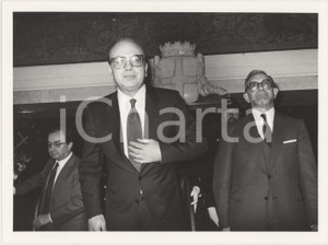 Fotografia d epoca originale 1985 MILANO  PALAZZO MARINO Bettino CRAXI Carlo TOGNOLI Giuseppe GUZZETTI Foto 1