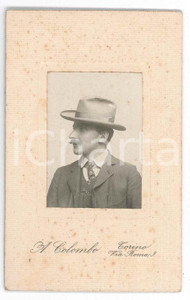 Fotografia d epoca originale 1890 ca TORINO Ritratto maschile con il cappello Foto A. COLOMBO CDV 1