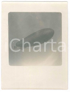 Fotografia d epoca originale 1900 ca AERONAUTICA Dirigibile in volo  Foto 9x11 cm 2 1