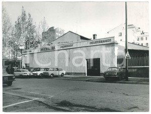 Fotografia d epoca originale 1970 ca MILANO Elettrauto Mondial Service  Fotografia 24x18 cm 1
