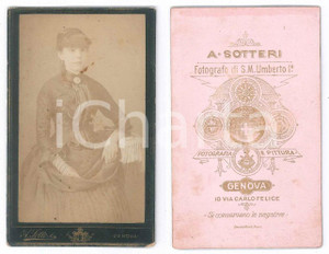 Fotografia d epoca originale 1890 ca GENOVA Giovane donna in abito scuro Foto A. SOTTERI CDV 1