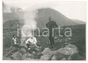 Fotografia d epoca originale 1930 ca ALPI BIELLESI  Escursionisti  Bivacco Fotografia 17x12 cm 1