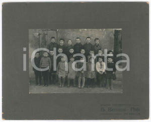 Fotografia d epoca originale 1930 ca ASTI Ritratto di una classe elementare  Foto G. BENASSI 25x21 cm 1