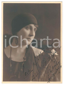 Fotografia d epoca originale 1930 BERGAMO Ritratto di donna con foulard tra i capelli  Foto SACCHI 11x15 cm 1