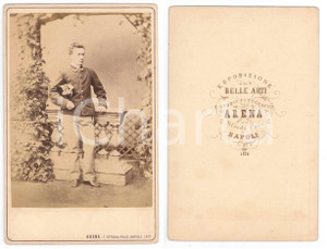 Fotografia d epoca originale 1872 REGIO ESERCITO NAPOLI  Ritratto di allievo ufficiale  Foto ARENA 11x16 cm 1
