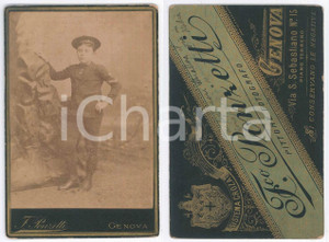 Fotografia d epoca originale 1890 ca GENOVA Bambino in divisa collegio Umberto I Foto F. PONZETTI 11x16 cm 1