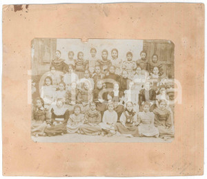 Fotografia d epoca originale 1910 ca CATANIA Classe femminile  Foto di gruppo 25x21 cm 1