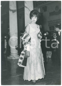 Fotografia d epoca originale 1961 MILANO Teatro alla Scala  Silvana PAMPANINI alla prima Foto 22x30 cm 1