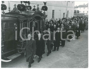Fotografia d epoca originale 1944 MILANO Via Macconago  Azienda Agricola PEREGO Corteo funerali titolare 8 1