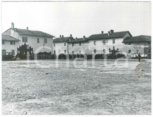 Fotografia d epoca originale 1944 MILANO Via Macconago  Azienda Agricola PEREGO  Funerali titolare 2 Foto 1