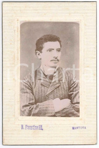 Fotografia d epoca originale 1920 ca MANTOVA Giovane uomo con cappotto a righe  Foto B. FAUSTINELLI 10x15 1