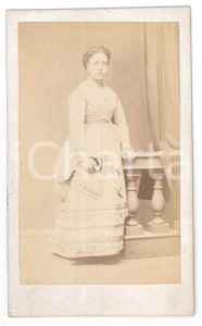 Fotografia d epoca originale 1870 ca NOBILTA  ITALIA Giovane donna in abito bianco  Ritratto Foto CDV 1