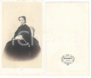 Fotografia d epoca originale 1870 ca TORINO Nobildonna in abito di velluto  Ritratto  Foto BERNIERI CDV 1