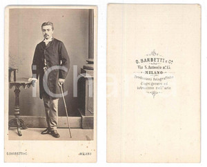 Fotografia d epoca originale 1870 ca MILANO Gentiluomo in abito da passeggio  Ritratto  Foto BARBETTI 1