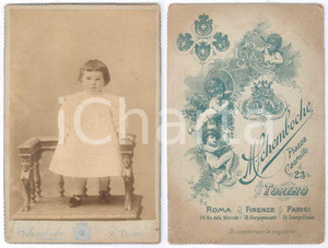 Fotografia d epoca originale 1900 ca TORINO Ritratto di bambina in piedi sulla sedia Foto SCHEMBOCHE 11x16 1