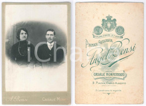 Fotografia d epoca originale 1900 ca CASALE MONFERRATO AL Coppia di coniugi  Foto Angelo BENSI 11x16 cm 1
