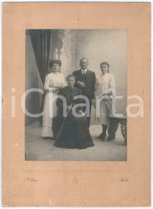 Fotografia d epoca originale 1915 ca VERCELLI Famiglia con le due figlie  Ritratto Foto P. BOERI 25x35 cm 1