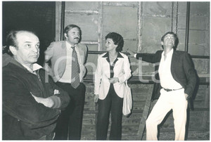 Fotografia d epoca originale 1978 ITALIA  MUSICA Sergio ENDRIGO nel backstage  Foto 30x20 cm 1