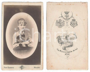 Fotografia d epoca originale 1875 ca MILANO Giovane donna con sciarpa ricamata  Foto Fratelli CLERICI CDV 1