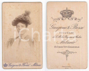 Fotografia d epoca originale 1900 ca MILANO Donna con cappello decorato  Foto GUIGONI & BOSSI CDV 1