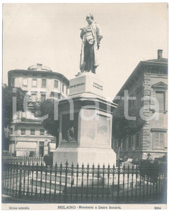 Fotografia d epoca originale 1920 ca MILANO Monumento a Cesare Beccaria  Foto seriale 10514  19x24 cm 1
