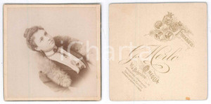 Fotografia d epoca originale 1880 ca IMPERIA ONEGLIA Ritratto femminile con pelliccia  Foto G. MERLO  CDV 1
