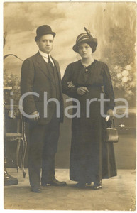 Fotografia d epoca originale 1914 MILANO Coppia di giovani sposi  Ritratto Foto CARDANO 9x14 cm 1