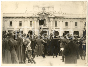 Fotografia d epoca originale 1935 ca ITALIA FASCISMO Manifestazione con esercito e MVSN Foto 24x18 cm 1