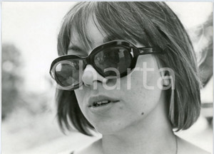 Fotografia d epoca originale 1970 ca ITALIA  MUSICA Wilma GOICH con occhiali da sole  Ritratto  Foto 30x20 1