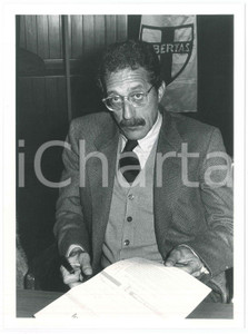 Fotografia d epoca originale 1990 ca MILANO  DEMOCRAZIA CRISTIANA Lombardo Dirigente Mondadori  Foto 17x24 1