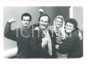 Fotografia d epoca originale 1988 TV Candid Camera Show  Gerry SCOTTI e i ragazzi della 3C 4 Foto 1