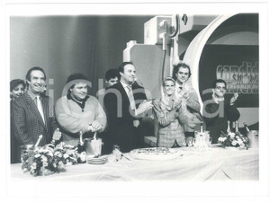 Fotografia d epoca originale 1988 Candid Camera Show Gerry SCOTTI Davide MENGACCI e i ragazzi della 3C 1 1