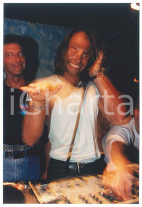Fotografia d epoca originale 1995 Discoteca 24MILA BACI  Dj Marco BRESCIANI alla consolle Foto 1 1