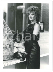 Fotografia d epoca originale 1985 RAI 2  IL TASTOMATTO Lory DEL SANTO e la scimmia Lola  Foto 18x24 cm 1 1