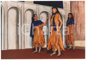 Fotografia d epoca originale 1985 SARONNO TEATRO  GRUPPO PALCOSCENICO Commedia di dieci vergini  Foto 1 1