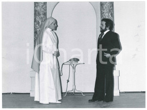 Fotografia d epoca originale 1975 SARONNO Teatro  GRUPPO PALCOSCENICO Settimo: ruba un po  meno  Foto 9 1