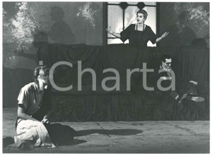 Fotografia d epoca originale 1985 SARONNO TEATRO  GRUPPO PALCOSCENICO  Per non morire Foto 1 1