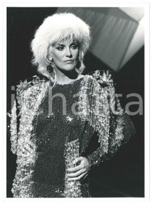 Fotografia d epoca originale 1985 ca ITALIA  MUSICA Donatella RETTORE  Ritratto  Foto 18x24 cm 6 1