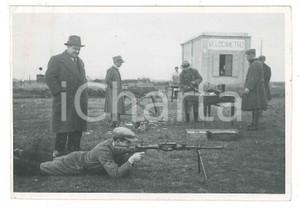 Fotografia d epoca originale 1935 ca REGIO ESERCITO  Dimostrazione di tiro con mitragliatrici Foto 12x8 3 1