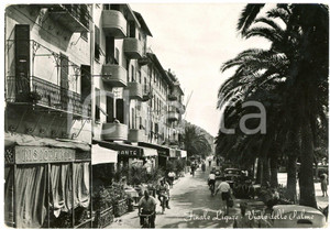 Cartolina originale da collezione 1950 ca FINALE LIGURE In bicicletta su Viale delle Palme  Cartolina ANIMATA FG 1