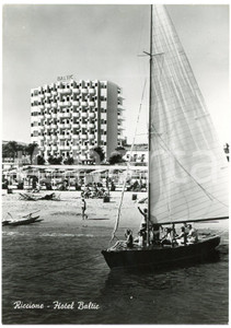 Cartolina originale da collezione 1960 ca RICCIONE RN Hotel Baltic visto da una barca a vela  Cartolina FG NV 1