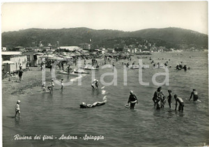 Cartolina originale da collezione 1964 ANDORA SV Bagnanti sulla Spiaggia  Riviera dei Fiori  Cartolina FG 1
