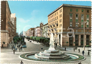 Cartolina originale da collezione 1960 ca FOGGIA Nuova fontana e Viale XXIV Maggio  Cartolina ANIMATA FG VG 1